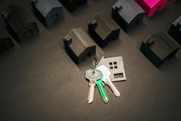 Quelles stratégies peut-on adopter pour investir dans l'immobilier en période de crise économique ?